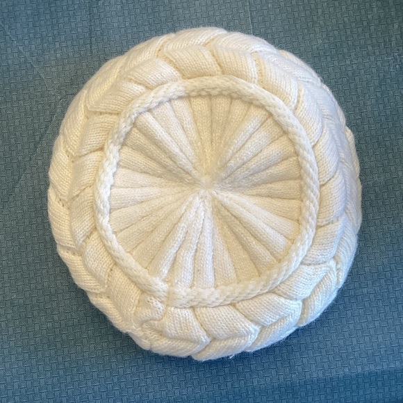 NWOT Knit newsboy styled hat. Soft fleece lining. One size. - Picture 7 of 7